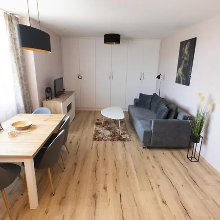 Krisia By Rv Apartments - Free Parking 아파트 바르나