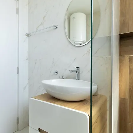 Krisia By Rv Apartments - Free Parking *
