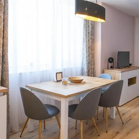 Krisia By Rv Apartments - Free Parking Апартамент Варна